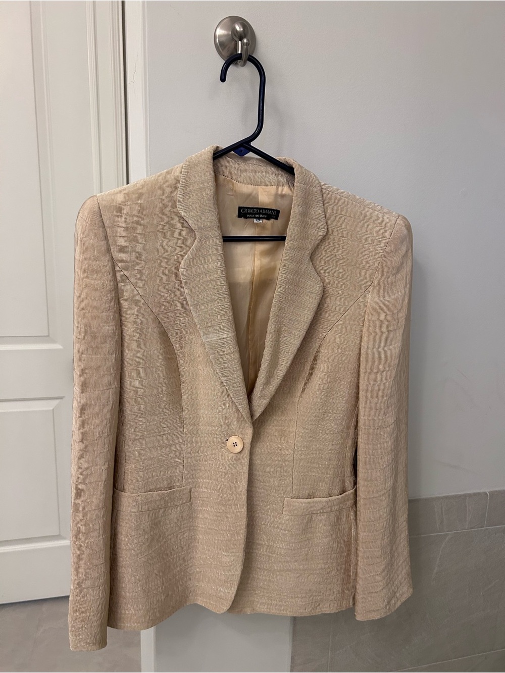 Georgia Armani Textured Single-Button Blazer
